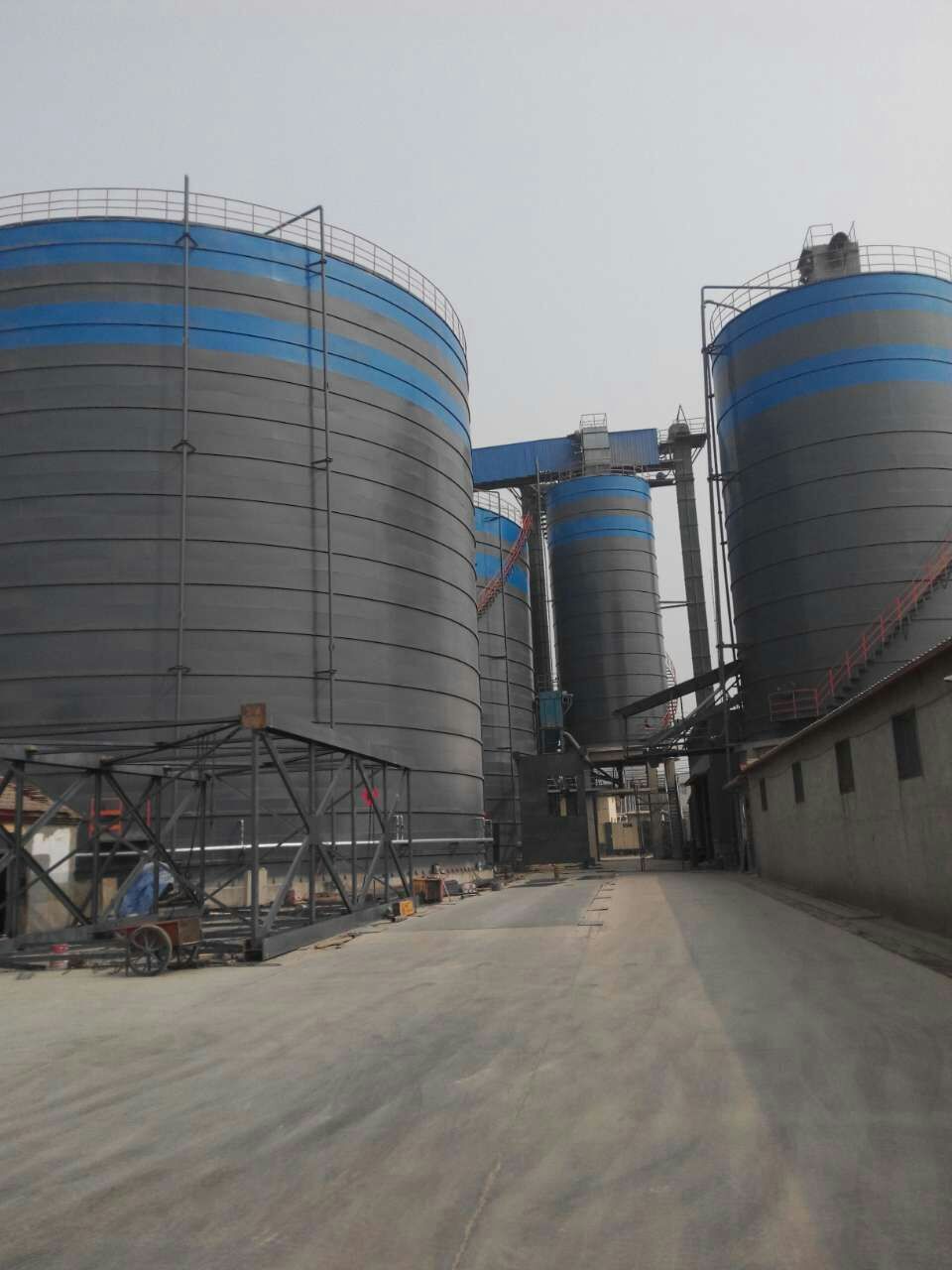 嘉陵粉煤灰储存库基础怎么建造